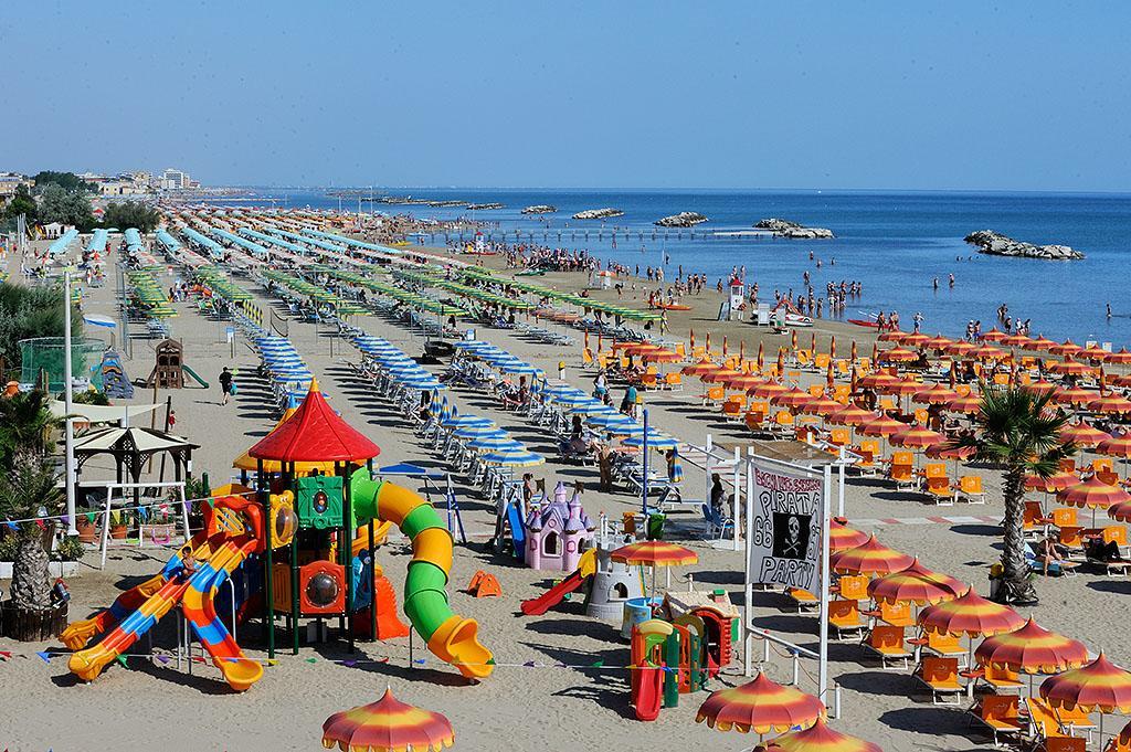 Hotel & Residence Cavalluccio Marino Rimini Exterior foto